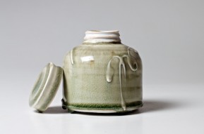 PatiaDavis_porcelain_screw-top_Jar